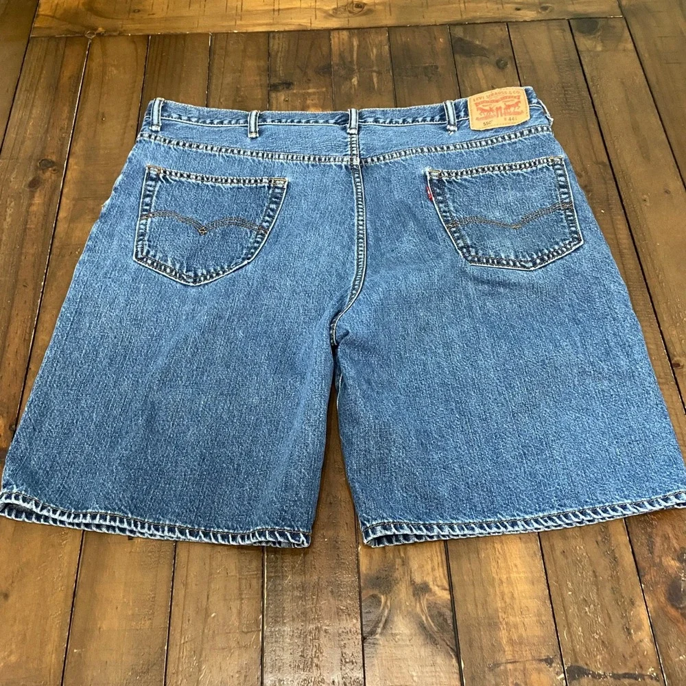 Levis 550 Relaxed Fit Denim Jean Shorts Mens 44 Medium Wash Blue 35550-2114